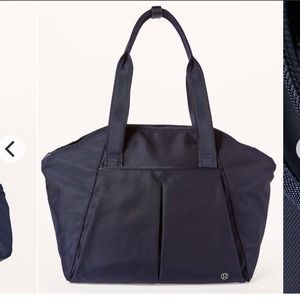 Lululemon Free To Be Bag